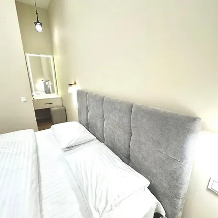 Doroshenka Street 19-3 Apartment